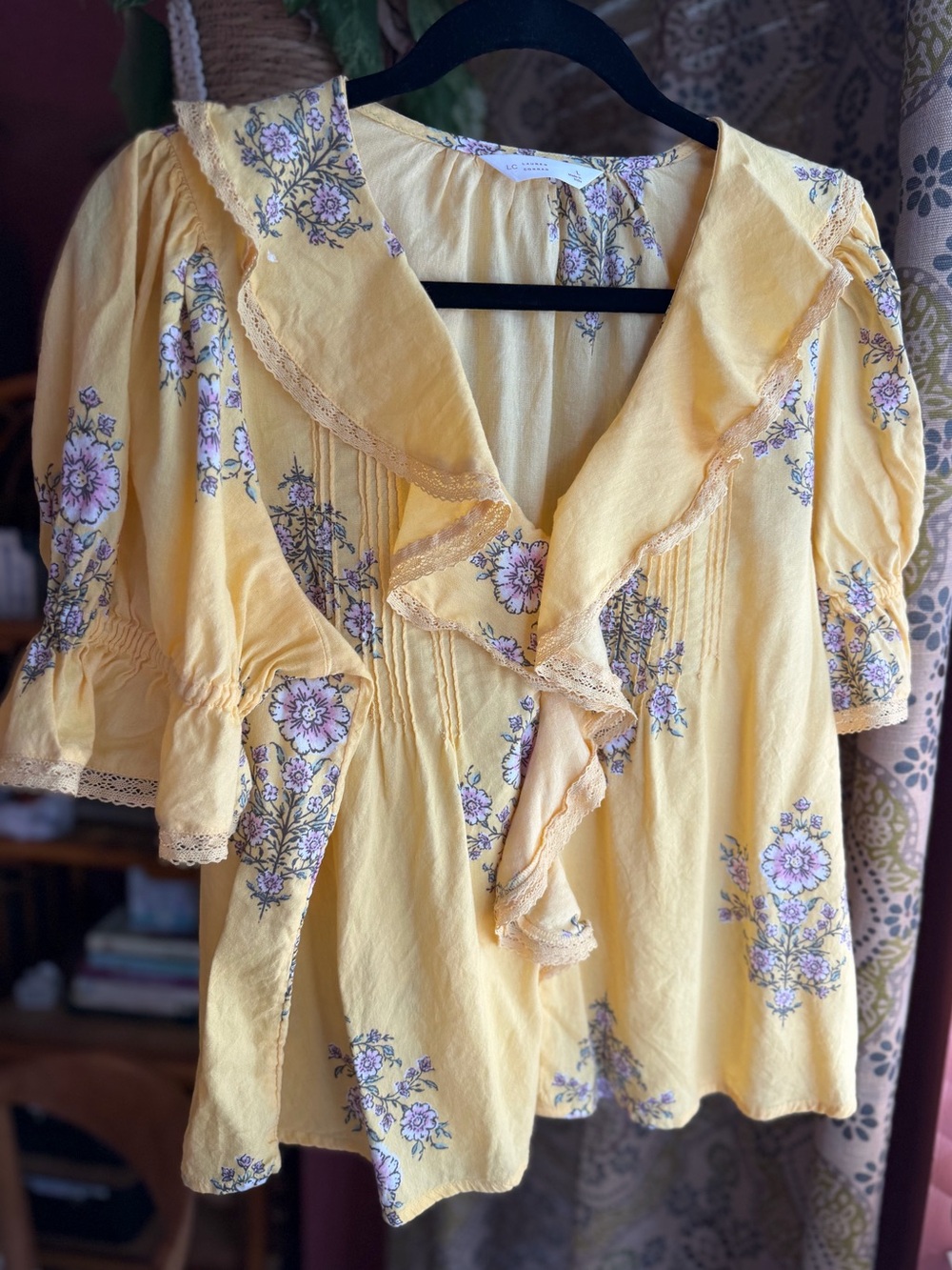 Lauren Conrad - Yellow Floral Ruffle Collar Women’s Top